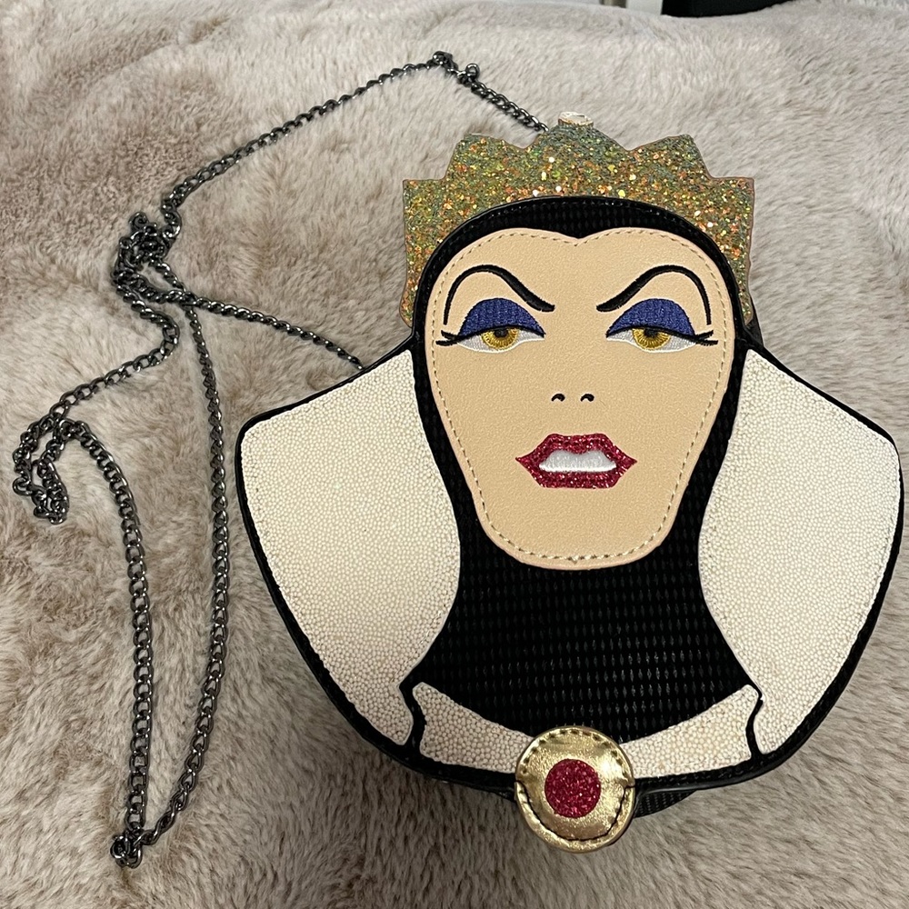 Danielle Nicole Disney Evil Queen Die Cut Crossbody Bag - Picture 2 of 9